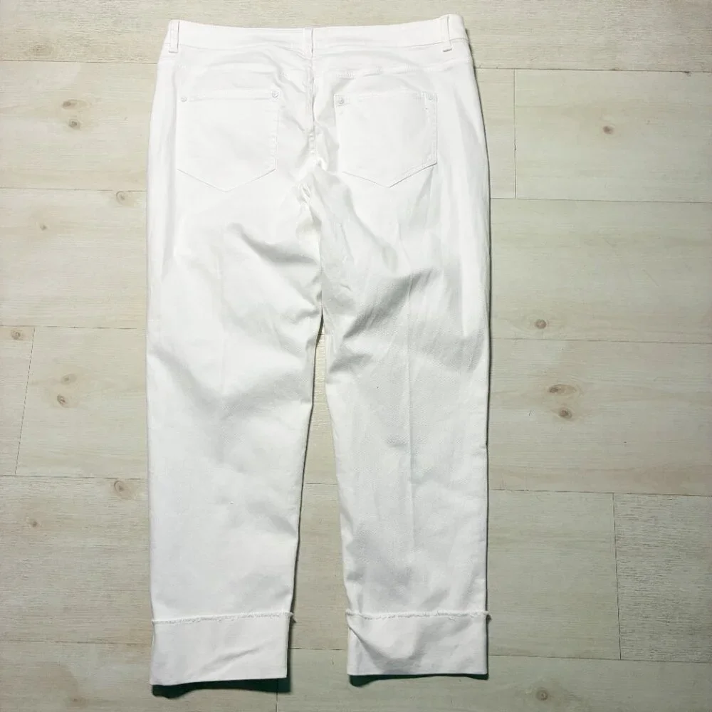 J. Jill Women's Authentic Fit Cropped White Jeans Size 12 - Picture 2 of 6